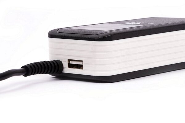 ADAPTADOR NACEB (NA-013) UNIVERSAL P/LAPTOP, 9 PUNTAS INTERCAMBIABLES, 90W - Imagen 3